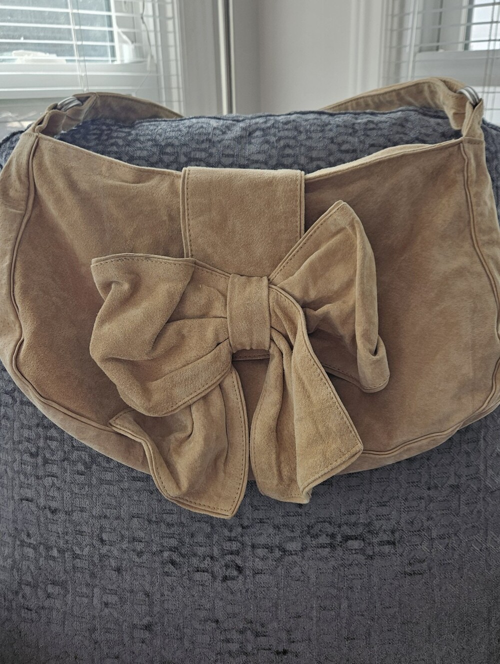 LizDen Vintage Suede Bow Hobo Shoulder Bag, EC - Picture 11 of 13